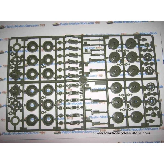 T-80UD Soviet main battle tank Bereza MBT T-80 mod 1/35 SKIF 201