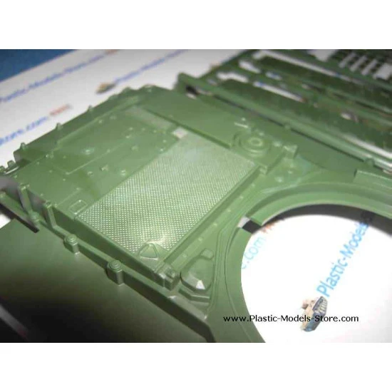 T-80UD Soviet tank Bereza MBT T-80 mod PROFI PACK 1/35 SKIF 302