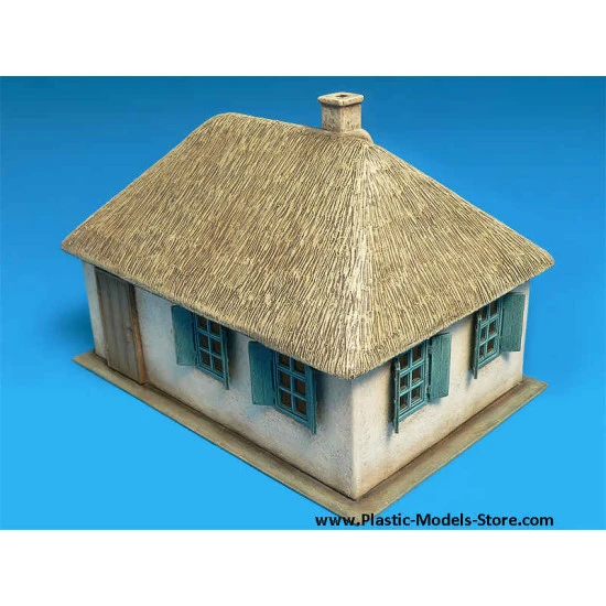 EAST EUROPEAN VILLAGE HOUSE 1/72 Miniart 72016