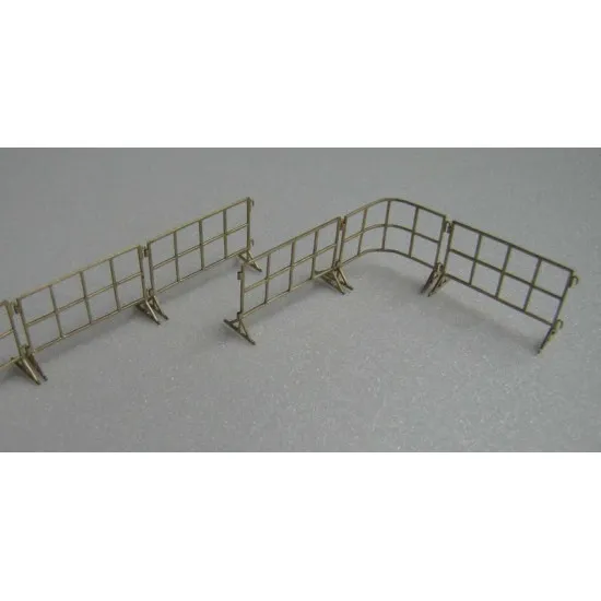 Aerodrome fencing 1 3 pieces 1/72 Mini World MINI7233a