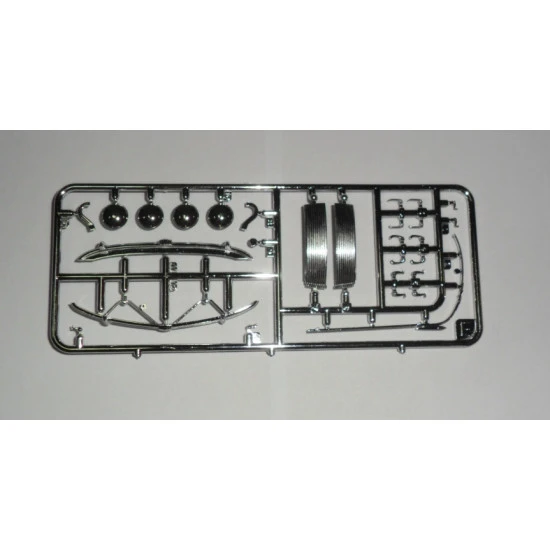 Admiral Saloon, WWII German passenger car 1/24 ICM 24023