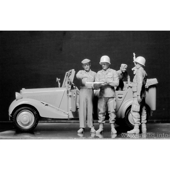 Hitching a ride, US Paratroopers and Civilians WITHOUT CAR 1/35 Master Box 35161