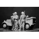 Hitching a ride, US Paratroopers and Civilians WITHOUT CAR 1/35 Master Box 35161