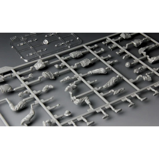 Israeli tank crew 1/35 MENG 002