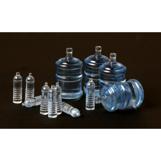 Set of water bottles 1/35 MENG 010