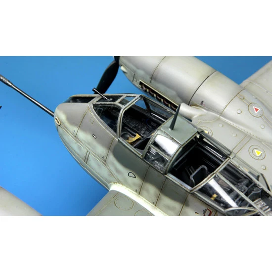 MESSERSCHMITT Me410B-2/U4 HEAVY FIGHTER 1/72 MENG 001