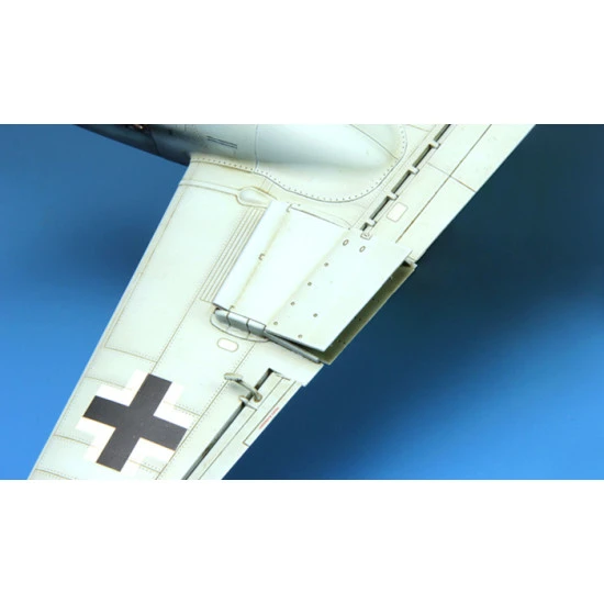 MESSERSCHMITT Me410B-2/U4 HEAVY FIGHTER 1/72 MENG 001