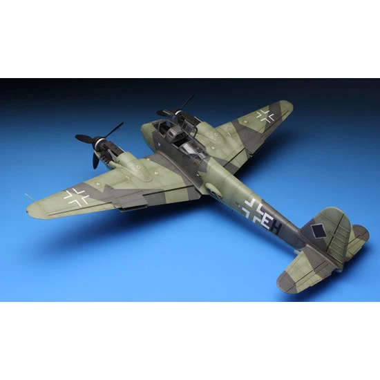 MESSERSCHMITT Me410A-1 HIGH SPEED BOMBER 1/72 MENG 003
