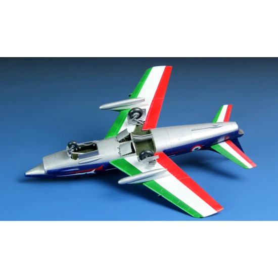 G.91R LIGHT FIGHTER-BOMBER 1/72 MENG 004