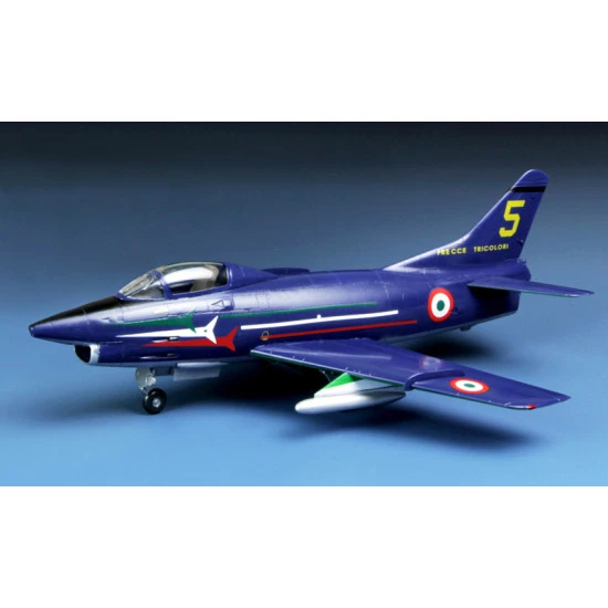 G.91R LIGHT FIGHTER-BOMBER 1/72 MENG 004