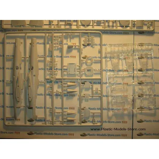 Pe-2 Petlyakov Finland Air Force bomber WWII 1/72 UM 102