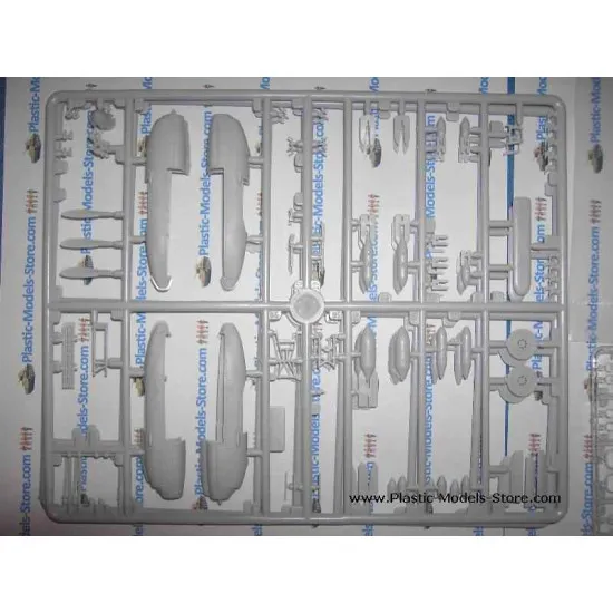 Pe-2 Petlyakov bomber Series 87 WWII 1/72 UM 105