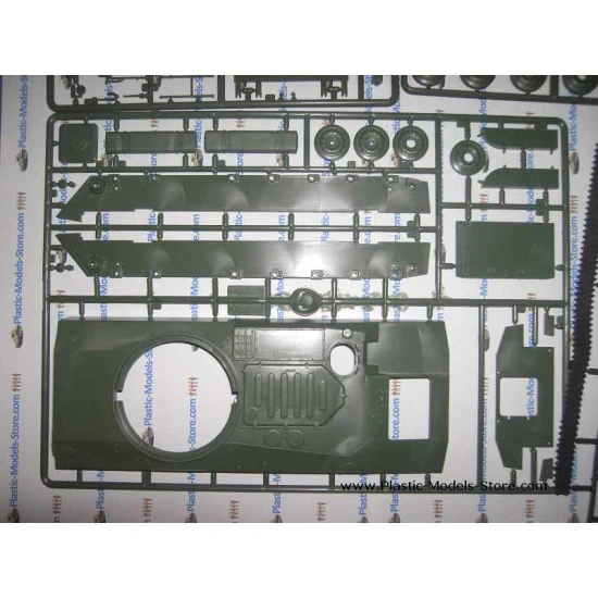 2S1 GVOZDIKA soviet Self-Propellered howitzer 1/35 SKIF 206