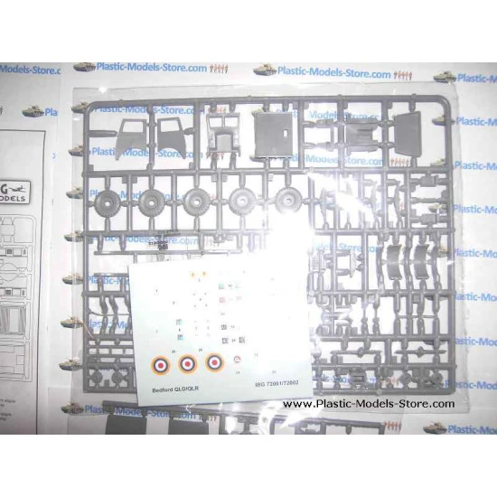 Bedford QLR 3-ton Signals British Vehicle 1/72 IBG Models 72002