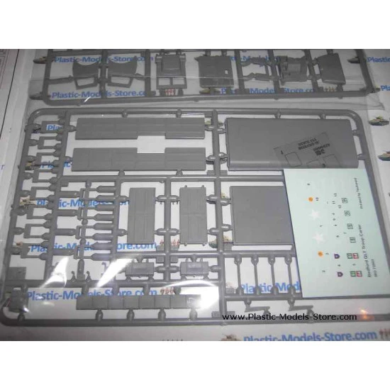 Bedford QLT 3-ton British Troops Vehicle 1/72 IBG Models 72003