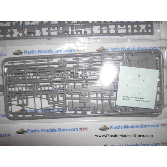 Bedford QL 3-ton British fire tender truck 1/72 IBG Models 72005