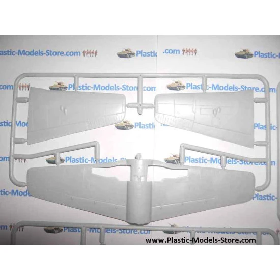 Grumman F8F-2 BEARCAT US naval fighter 1/72 Art Model 7201