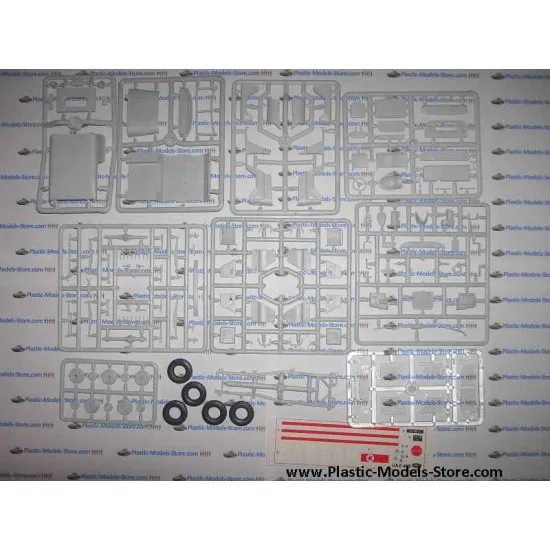 UAZ-469 Soviet MILITARY POLICE Jeep 1/35 Military Wheels 3503