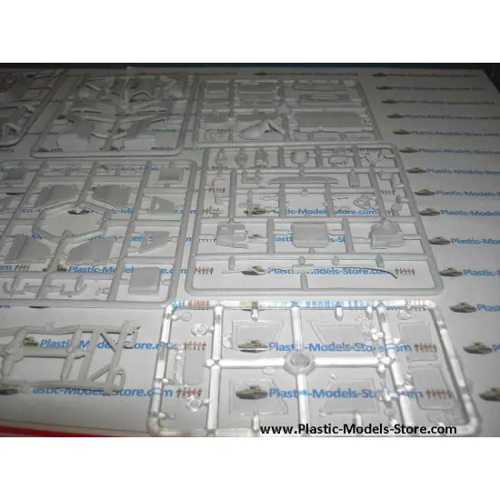 UAZ-469 Soviet MILITARY POLICE Jeep 1/35 Military Wheels 3503