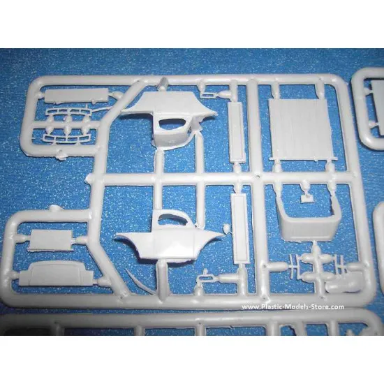 Volkswagen German Beetle car type 93 1/72 Military Wheels 7203