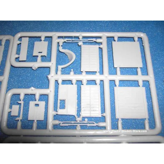 Volkswagen German Beetle car type 93 1/72 Military Wheels 7203