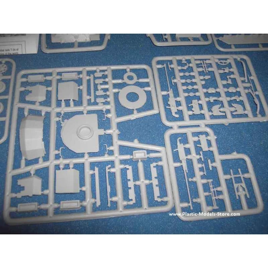 T-34-85 NVA type 63 medium tank North Vietnamese Armor 1/72 Military Wheels 7210