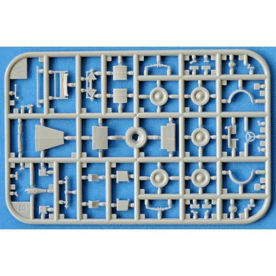 508 CM Coloniale Italian light car 1/72 Ace Models 72548