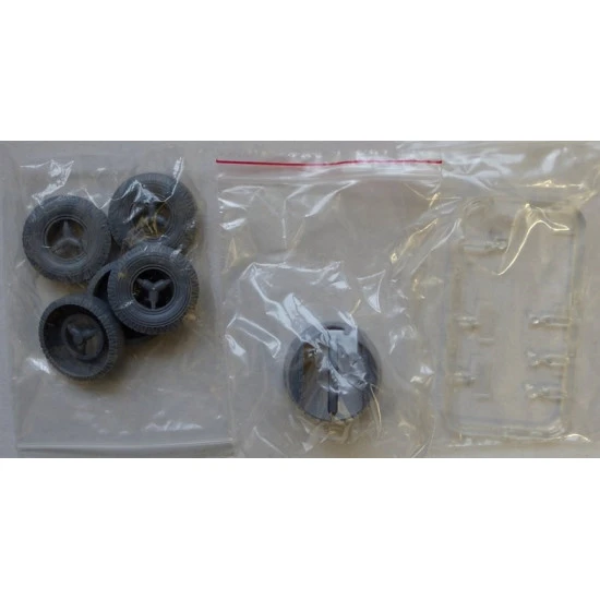 Marmon-Herrington Mk.II Mobile Field Force type 1/35 IBG MODELS 35023