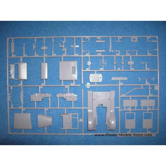 ZiS-5 Soviet truck WWII 1/35 Ark Models 35002 ZiS-5 Soviet truck WWII 1/35 Ark Models 35002