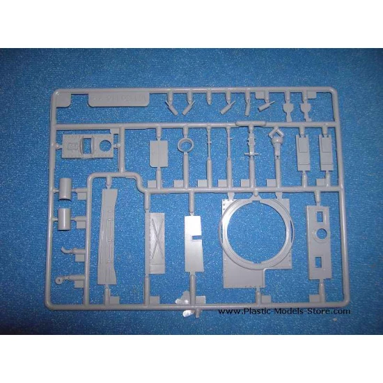 Pz.Kpfw 38(t) Ausf.G Prague German light tank LT-38 WWII 1/35 Ark Models 35003