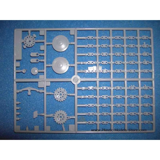 Pz.Kpfw 38(t) Ausf.G Prague German light tank LT-38 WWII 1/35 Ark Models 35003