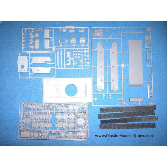 KV-1 (mod. 1941) Russian heavy tank WWII 1/35 Ark Models 35020