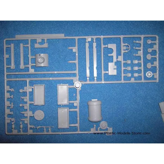 KV-9 Soviet heavy tank WWII 1/35 Ark Models 35021 KV-9 Soviet heavy tank WWII 1/35 Ark Models 35021