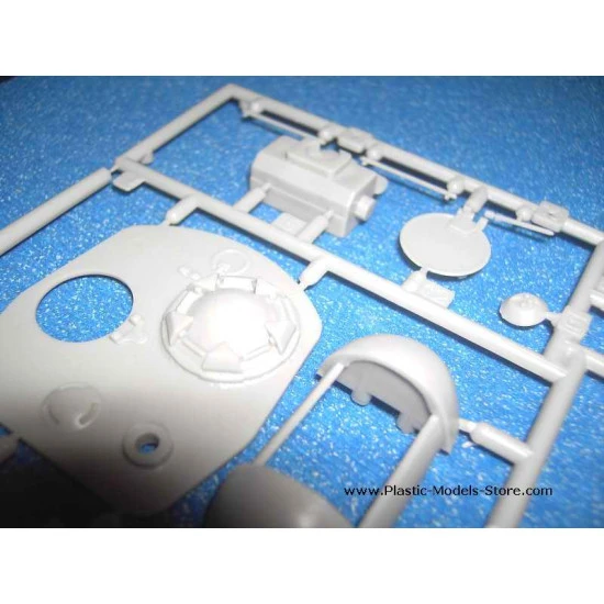 KV-1S Russian heavy tank WWII 1/35 Ark Models 35023