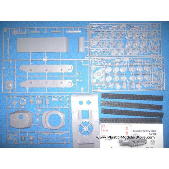 KV-85 Soviet heavy tank WWII 1/35 Ark Models 35024