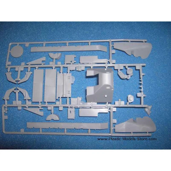 BT-7M Soviet artillery tank WWII 1/35 Ark Models 35027