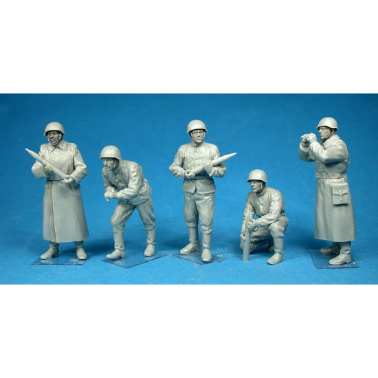 Soviet heavy artillery crew 1/35 MINIART 35185
