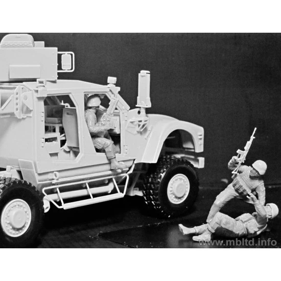 Man Down! US Modern Army Middle East Present day 1/35 Master Box 35170