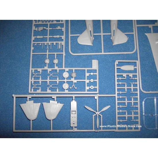 Ilyushin IL-2 Flying Tank Soviet fighter 1/72 TOKO 127