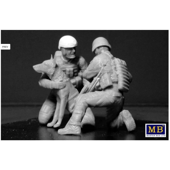 NO SOLDIER LEFT BEHIND MWD DOWN 1/35 MASTER BOX 35181