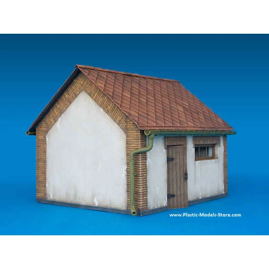EUROPEAN BARN building 1/35 Miniart 35534
