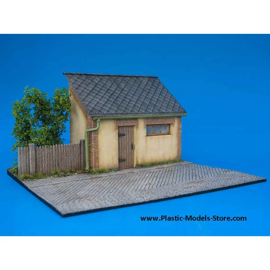 DIORAMA WITH BARN building 1/35 Miniart 36032