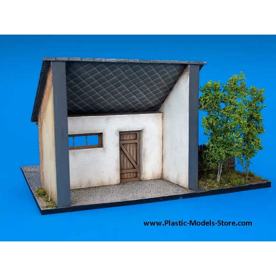 DIORAMA WITH BARN building 1/35 Miniart 36032