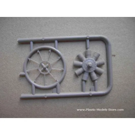 Oberursel Ur.II Fighter Engine with base and PE set WWI 1/32 Roden 624