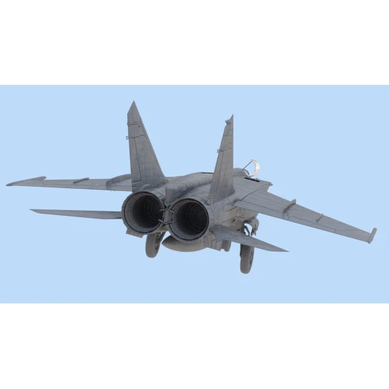 AIRPLANE MIG-25 RBT, SOVIET RECONNAISSANCE PLANE 1/48 ICM 48901