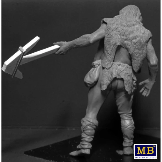 WORLD OF FANTASY GIANT BERGTROLL PLASTIC MODEL KIT 1/24 MASTER BOX 24014