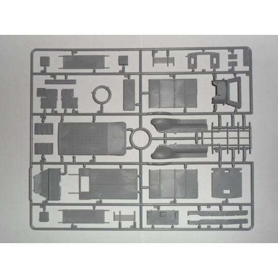MODEL T 1917 AMBULANCE, WWI AMERICAN CAR 1/35 ICM 35661