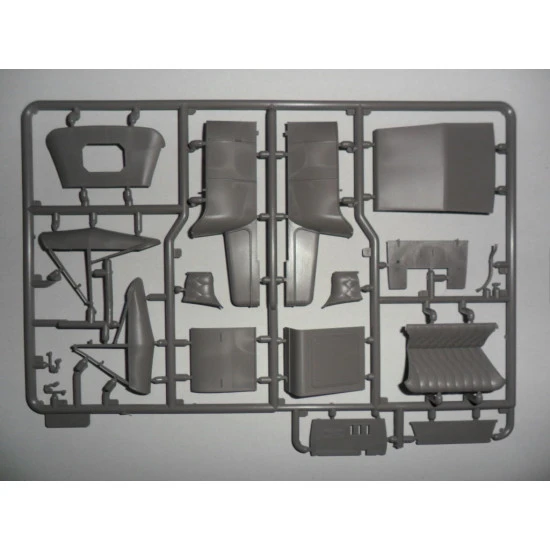 MODEL T 1914 FIRETRUCK, AMERICAN CAR 1/24 ICM 24004