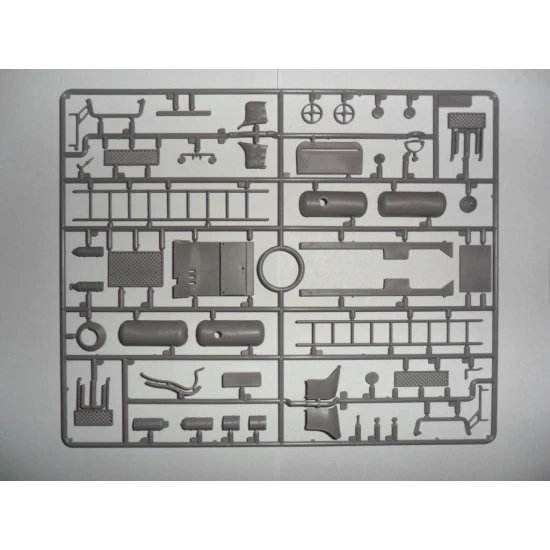MODEL T 1914 FIRETRUCK, AMERICAN CAR 1/24 ICM 24004