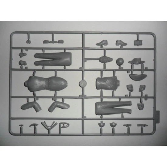 ITALIAN CARABINIER 1/16 ICM 16003